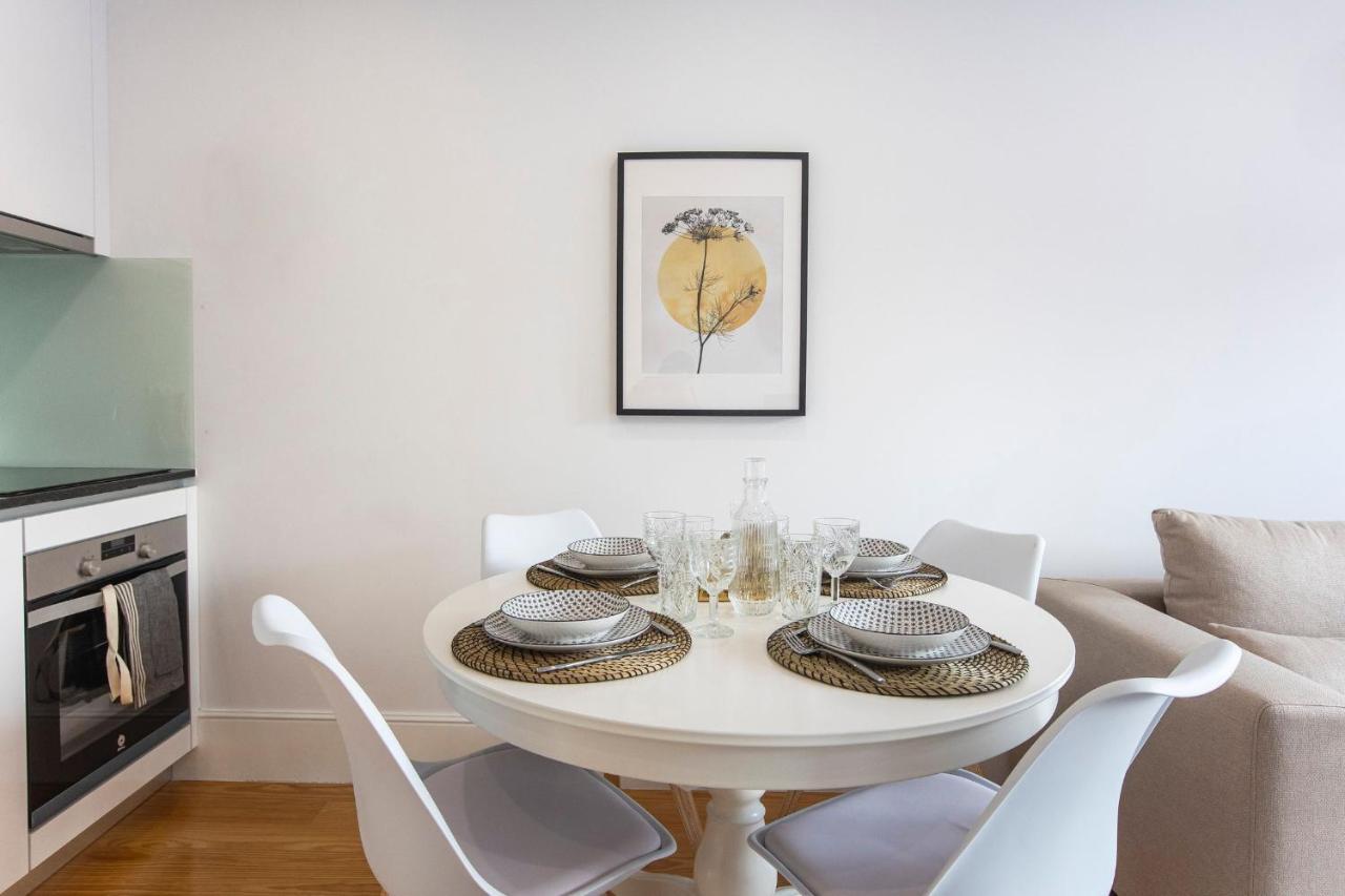 City Center 2Br Flat W/ Ac By Lovelystay Porto Exterior foto